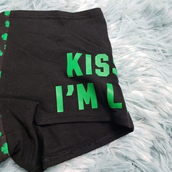 VS Very Kiss Me I Am Lucky Black Boyshort XSmall - Picture 2 of 4